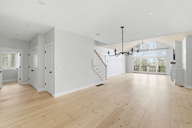 22 Hickorywood, Plymouth, MA 02360