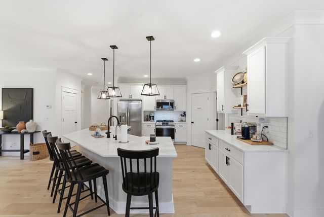 1276 Angus Trail, Lexington, KY 40509