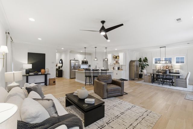 1276 Angus Trail, Lexington, KY 40509