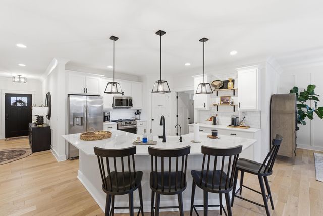 1276 Angus Trail, Lexington, KY 40509