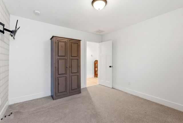 1276 Angus Trail, Lexington, KY 40509