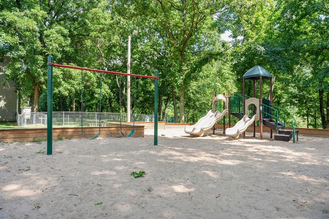 243 Clubhouse Drive Apt 14, Branson, MO 65616