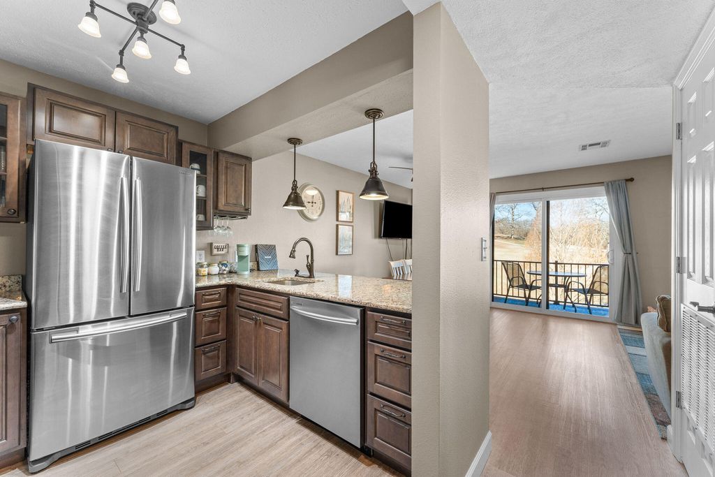 243 Clubhouse Drive Apt 14, Branson, MO 65616