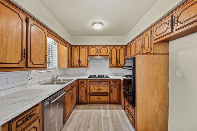 400 E Murdock Street, Collinsville, TX 76233
