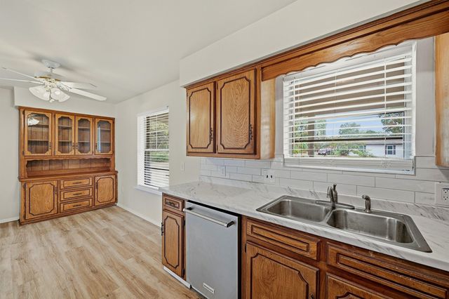 400 E Murdock Street, Collinsville, TX 76233
