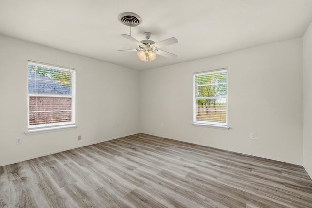400 E Murdock Street, Collinsville, TX 76233