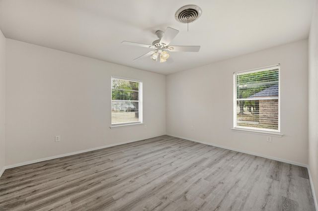 400 E Murdock Street, Collinsville, TX 76233