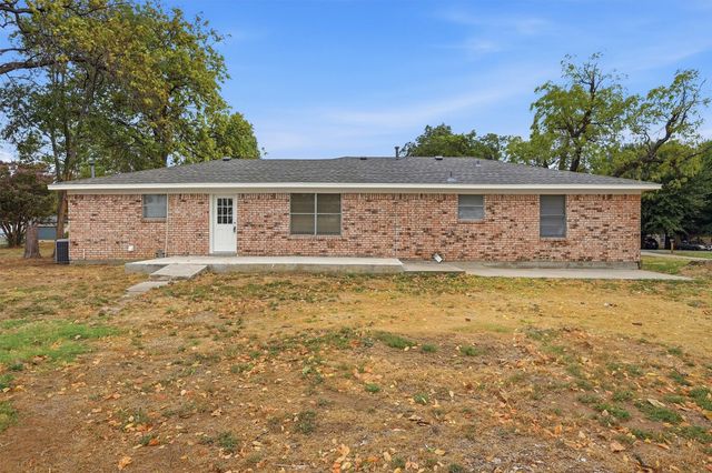 400 E Murdock Street, Collinsville, TX 76233