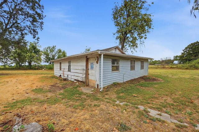 400 E Murdock Street, Collinsville, TX 76233