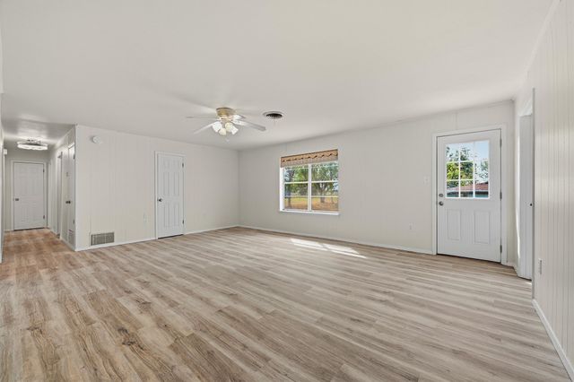 400 E Murdock Street, Collinsville, TX 76233