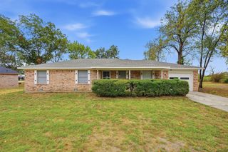400 E Murdock Street, Collinsville, TX 76233
