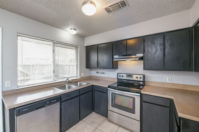 2017 Paisley Drive A, Arlington, TX 76015