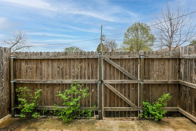 2017 Paisley Drive A, Arlington, TX 76015