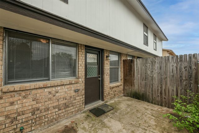 2017 Paisley Drive A, Arlington, TX 76015