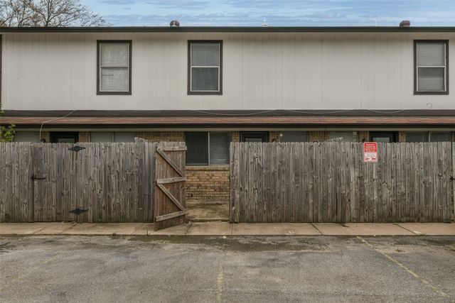 2017 Paisley Drive A, Arlington, TX 76015