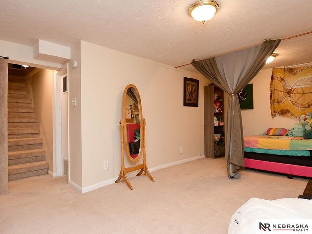 5931 Whitmore Street, Omaha, NE 68152