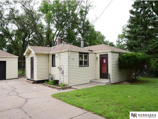 5931 Whitmore Street, Omaha, NE 68152