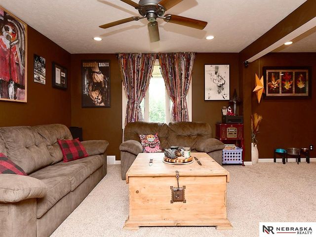 5931 Whitmore Street, Omaha, NE 68152