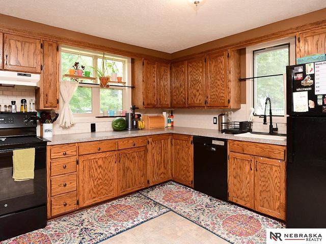 5931 Whitmore Street, Omaha, NE 68152
