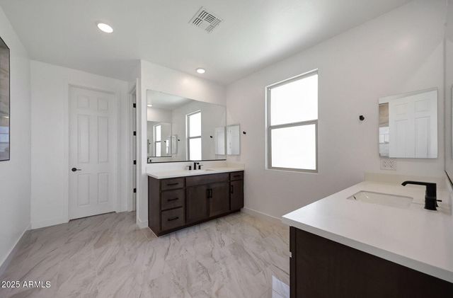 14833 W LARIAT Lane, Surprise, AZ 85387