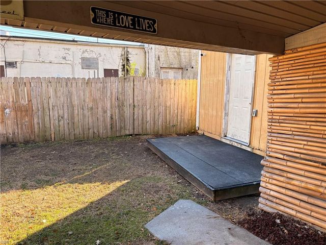 1530 Morgan DR, Hampton, VA 23663