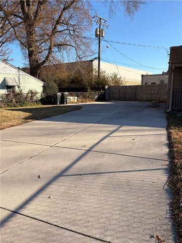 1530 Morgan DR, Hampton, VA 23663