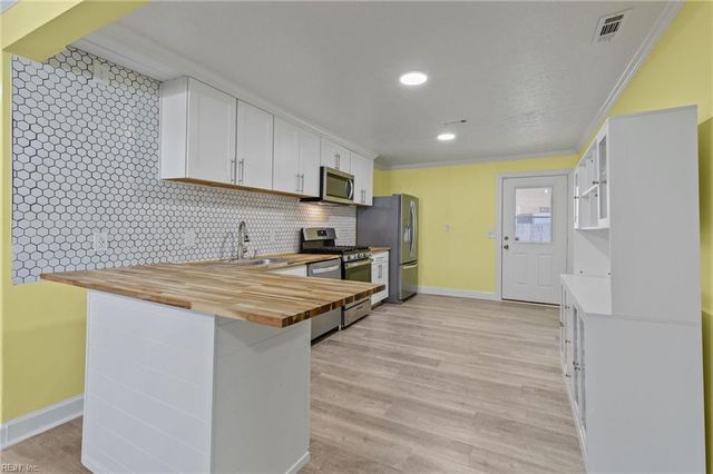 1530 Morgan DR, Hampton, VA 23663