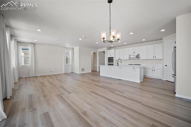 5745 Mammoth Lane, Colorado Springs, CO 90827