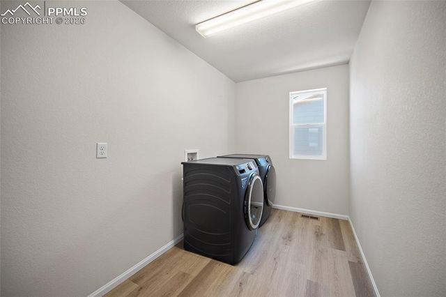 5745 Mammoth Lane, Colorado Springs, CO 90827