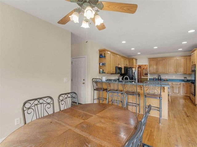 1302 Chester Place, Mcdonough, GA 30252