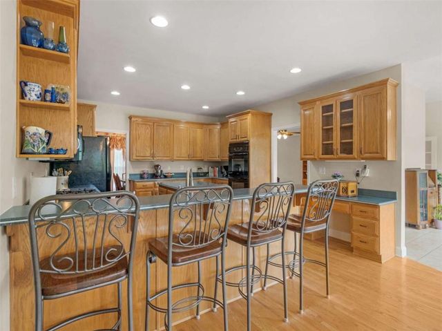 1302 Chester Place, Mcdonough, GA 30252