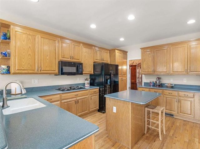 1302 Chester Place, Mcdonough, GA 30252