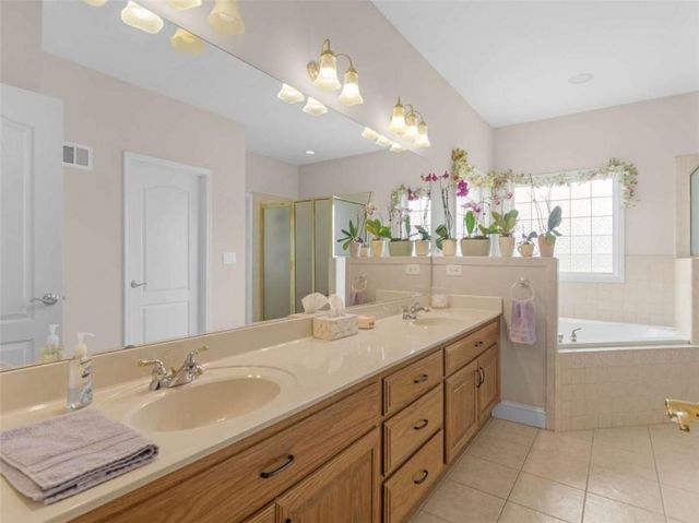 1302 Chester Place, Mcdonough, GA 30252