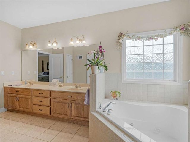 1302 Chester Place, Mcdonough, GA 30252