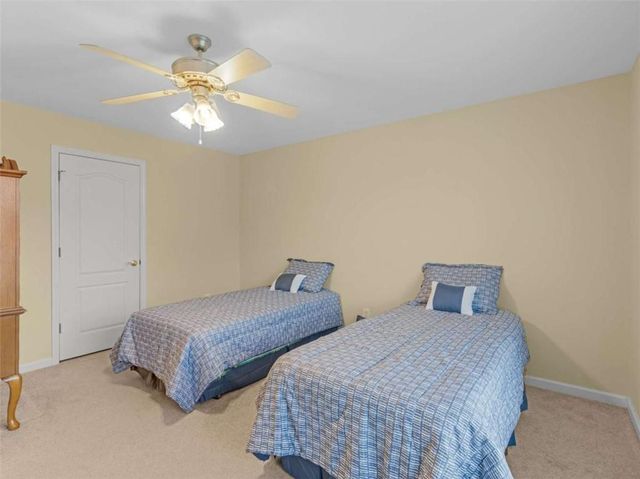 1302 Chester Place, Mcdonough, GA 30252