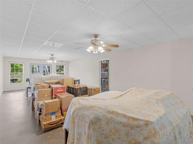 1302 Chester Place, Mcdonough, GA 30252