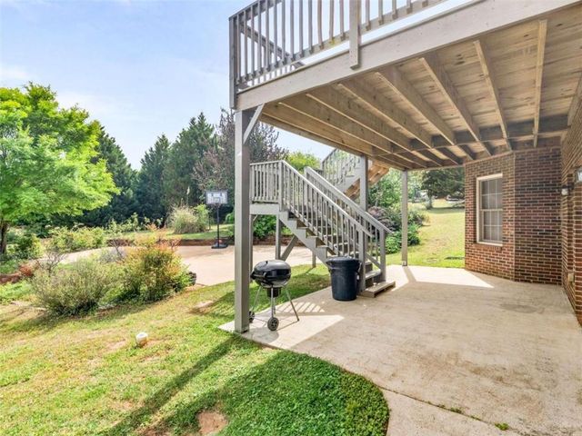 1302 Chester Place, Mcdonough, GA 30252