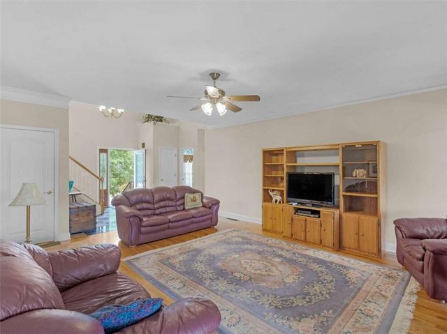 1302 Chester Place, Mcdonough, GA 30252