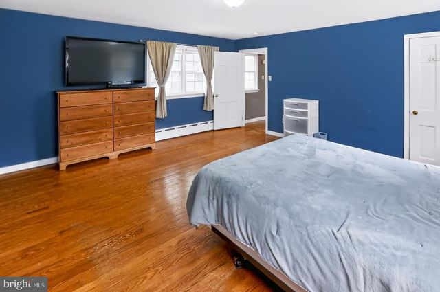 2 BINGAMAN RD, Reading, PA 19606