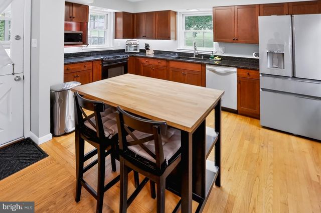 2 BINGAMAN RD, Reading, PA 19606