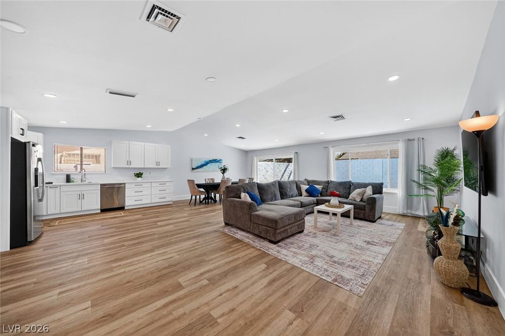 6191 Bullion Boulevard, Las Vegas, NV 89103 — photo 5