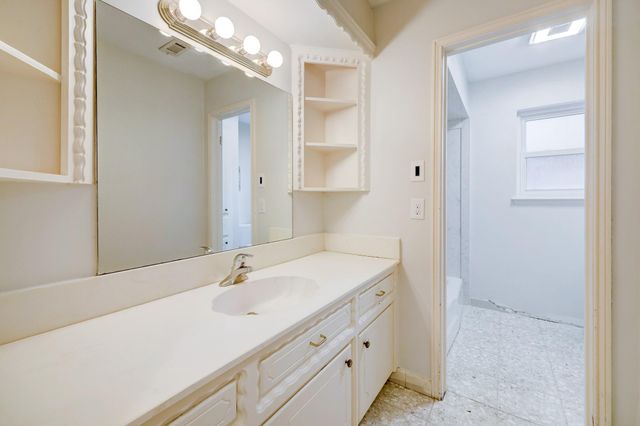 14527 Kellywood Lane, Houston, TX 77079
