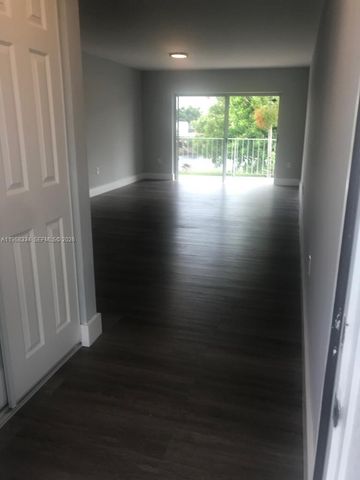 7570 SW 82nd St F209, Miami, FL 33143