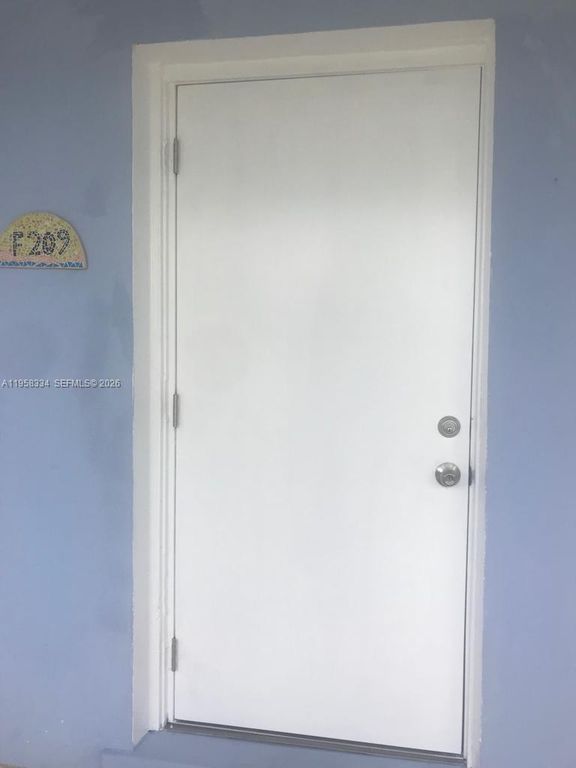 7570 SW 82nd St F209, Miami, FL 33143