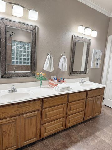 105 Thyme Trail, Lake Jackson, TX 77566