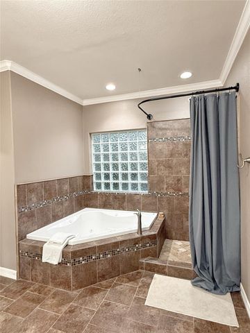 105 Thyme Trail, Lake Jackson, TX 77566