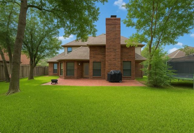 105 Thyme Trail, Lake Jackson, TX 77566