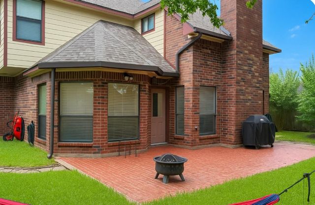 105 Thyme Trail, Lake Jackson, TX 77566