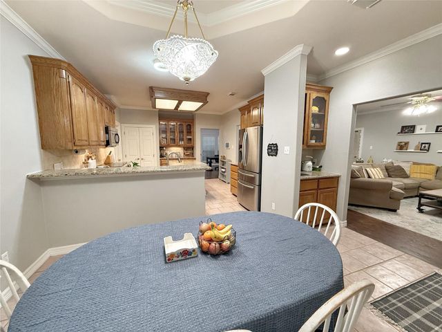 105 Thyme Trail, Lake Jackson, TX 77566