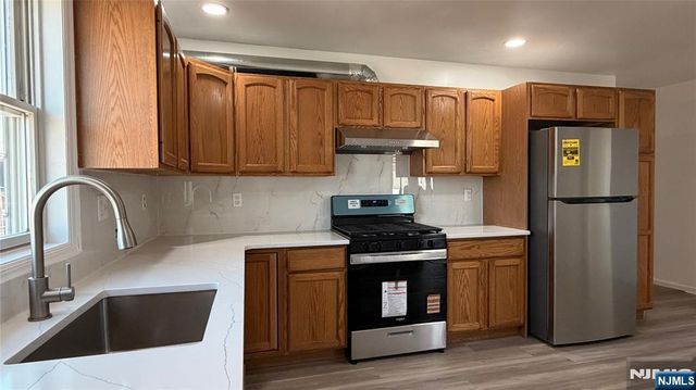 360 Broad Street 2, Carlstadt, NJ 07072